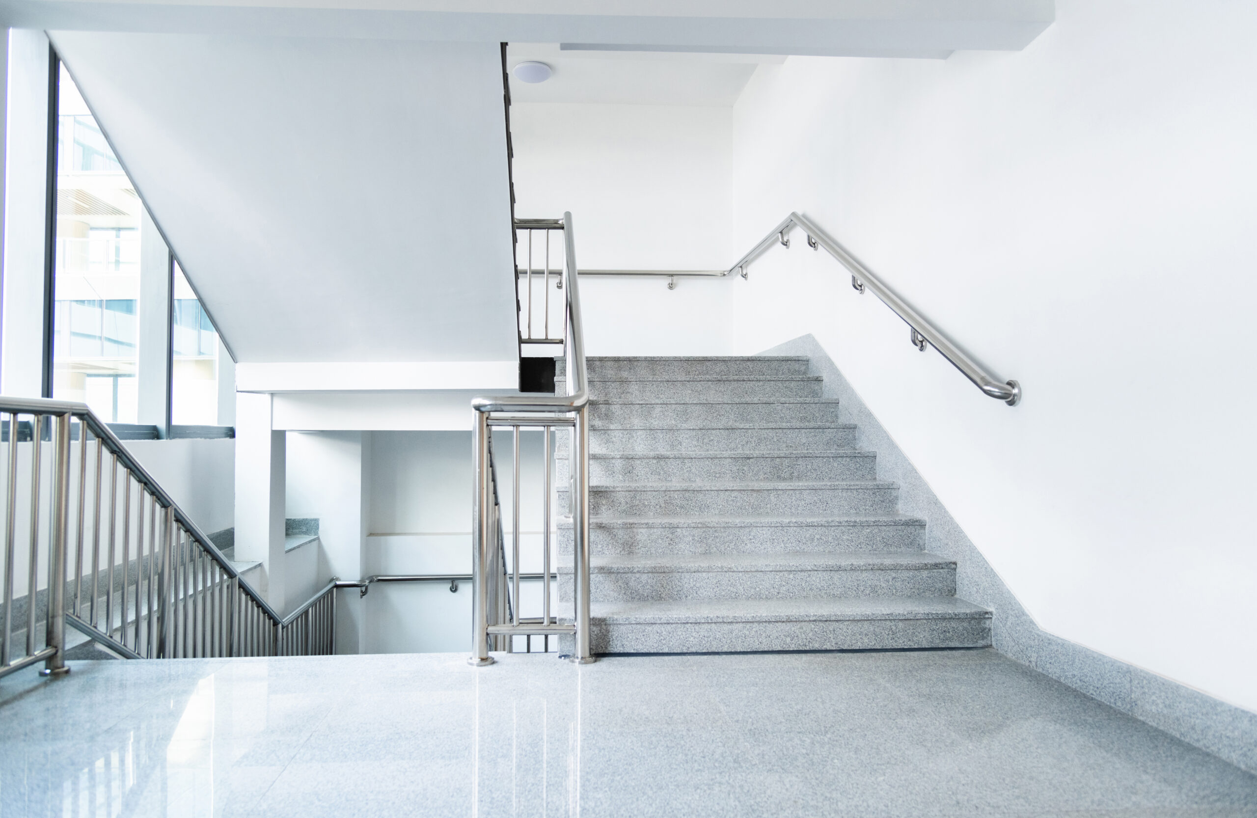 Vivide tarjoaa porrassiivoukset taloyhtiöille Turun alueella